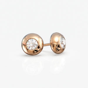 Diamantørestikker i 18 kt rosaguld, 0,20 ct. pr. par, set fra siden