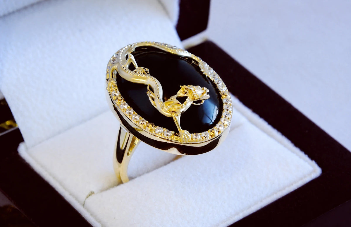Ring med silhuetmotiv