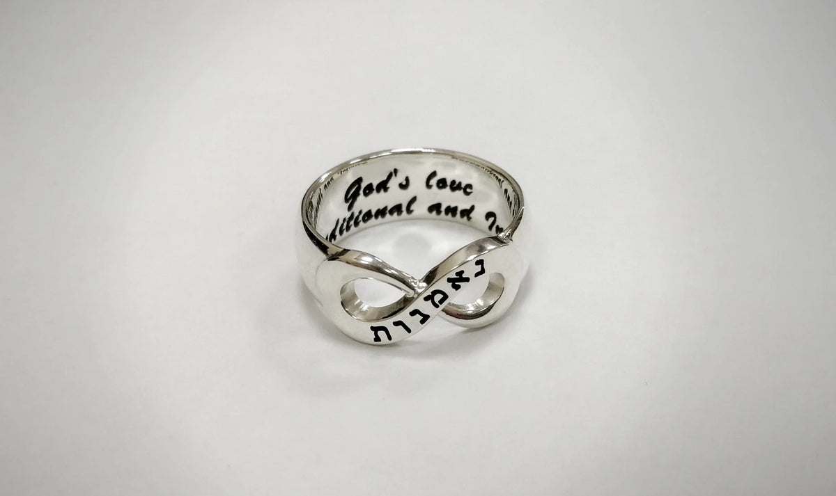Ring med formet evighedsmotiv