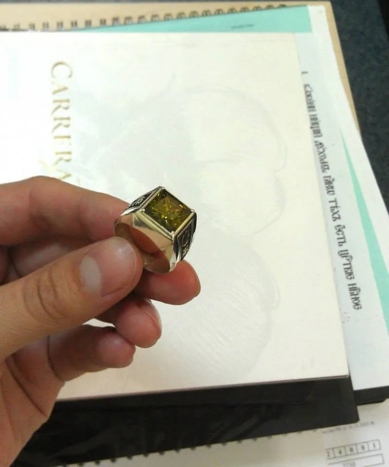 Signetring med initialer — en anden vinkel