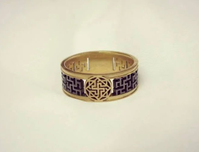 Bred ring med indlagt mønster