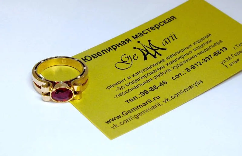 Ring med rund rosa sten